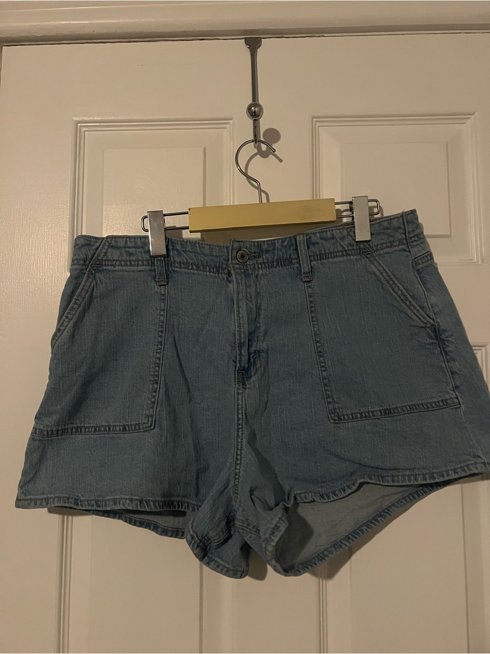 Abercrombie - Curve Love: High Rise - Linen-Blend- Denim Short